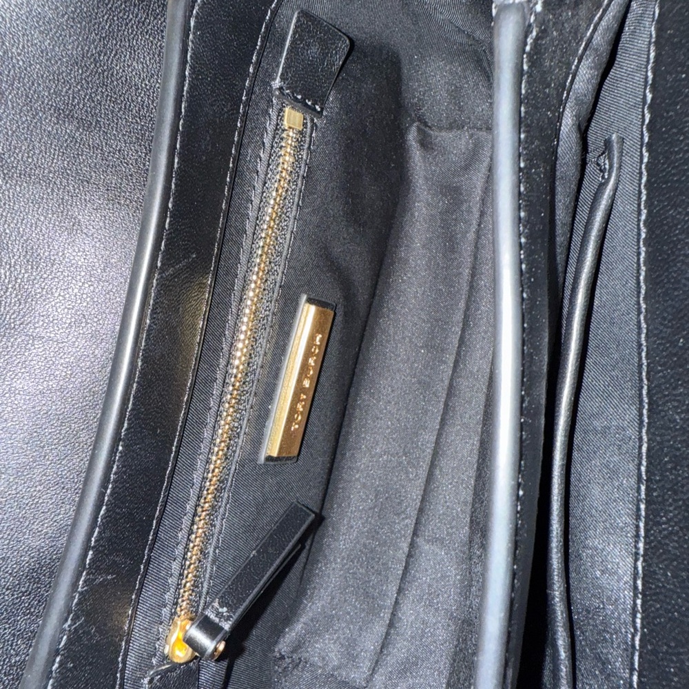 SMALL FLEMING SOFT SHOULDER BAG - Picture 10 of 10
